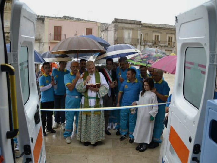 Inaugurazione ambulanza 6 ottobre 2013